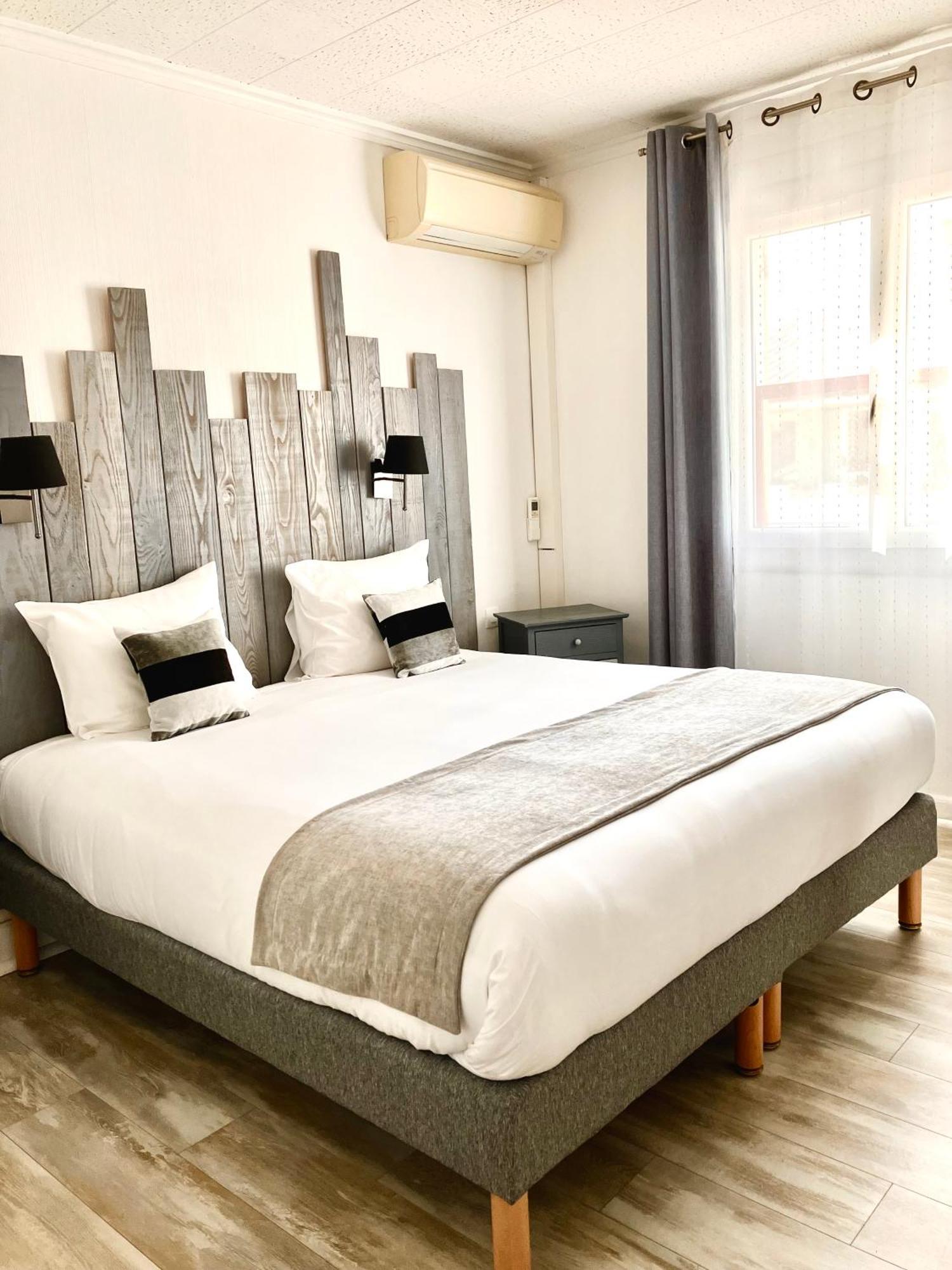 Hotel Lou Marques Сент-Мари-де-ла-Мер Экстерьер фото